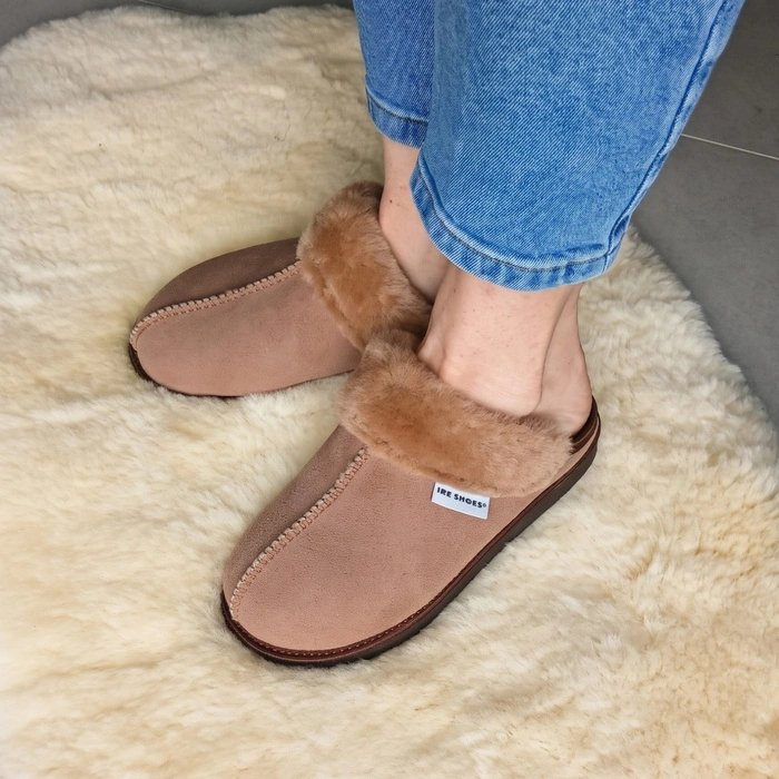 Kapcie damskie IRE SHOES ze skóry owczej naturalny kożuch futro ciepłe ręcznie szyte r. 38